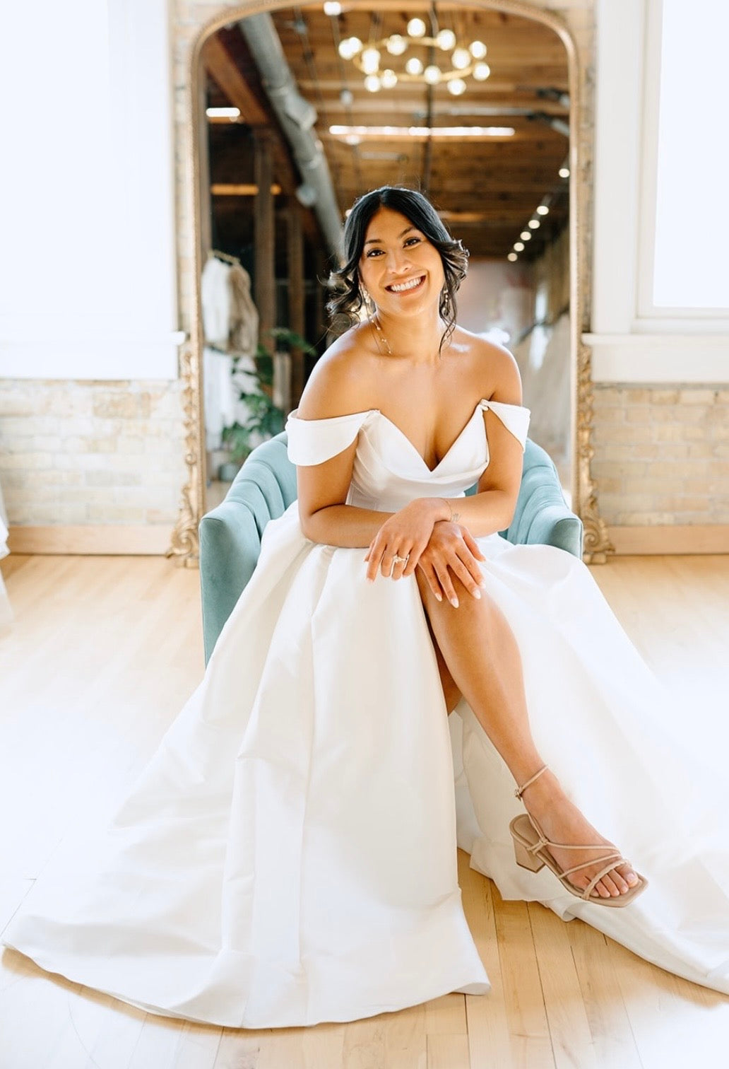 * EXCLUSIVITÉ * Dream - robe de mariée moderne et classique à bustier de style corset avec bretelles tombantes amovibles et fente à la jambe * EXCLUSIVITÉ * Dream - robe de mariée moderne et classique à bustier de style corset avec bretelles tombantes amovibles et fente à la jambe