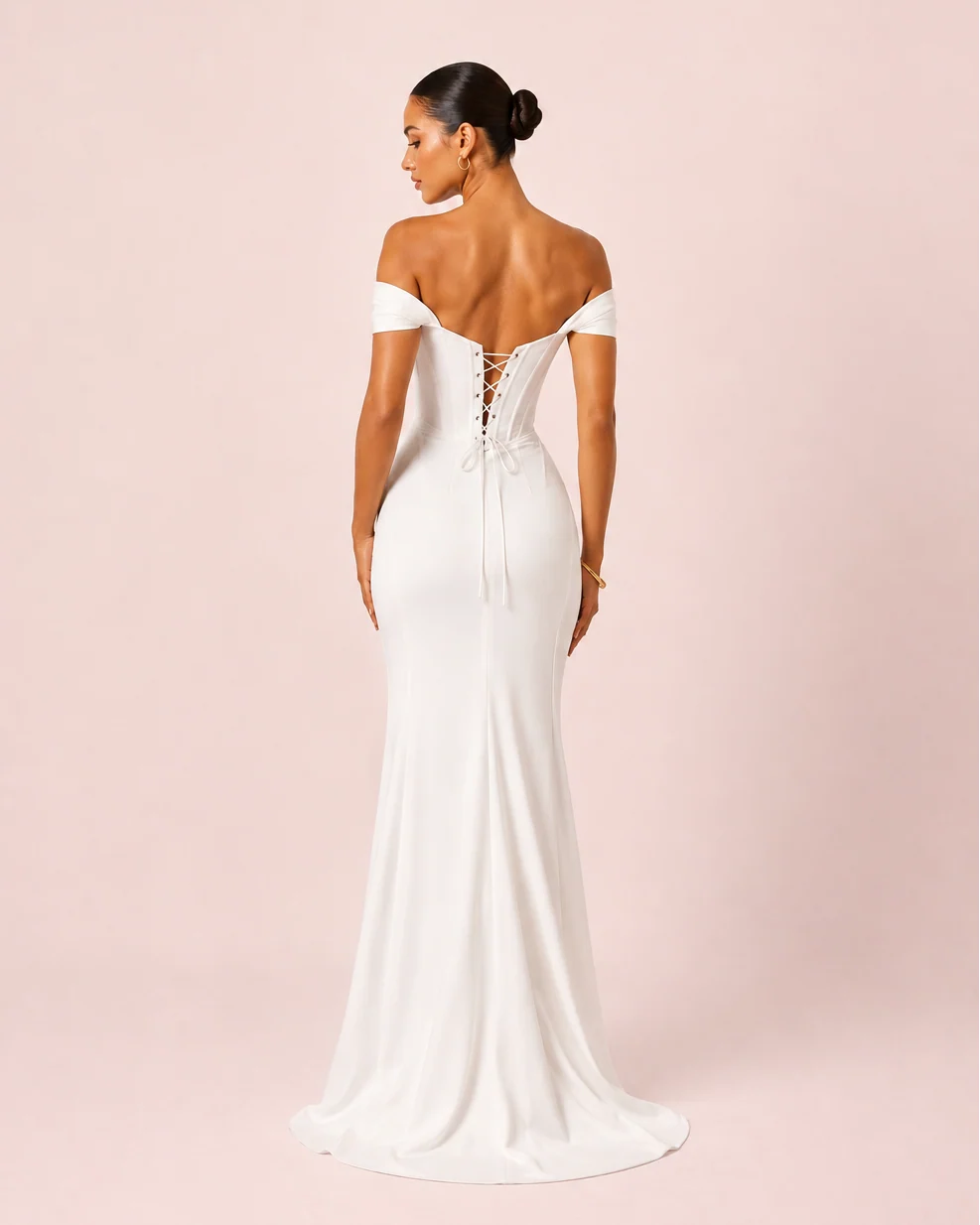 Sensa - Robe de mariée longue de coupe ajustée à bustier à bretelles amovibles avec fente sans bretelles et dos lacé Sensa - Robe de mariée longue de coupe ajustée à bustier à bretelles amovibles avec fente sans bretelles et dos lacé
