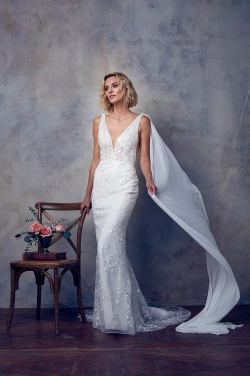 * EXCLUSIVITÉ* Dolly - robe boho romantique coupe ajustée en dentelle avec ailes amovibles en chiffon * EXCLUSIVITÉ* Dolly - robe boho romantique coupe ajustée en dentelle avec ailes amovibles en chiffon