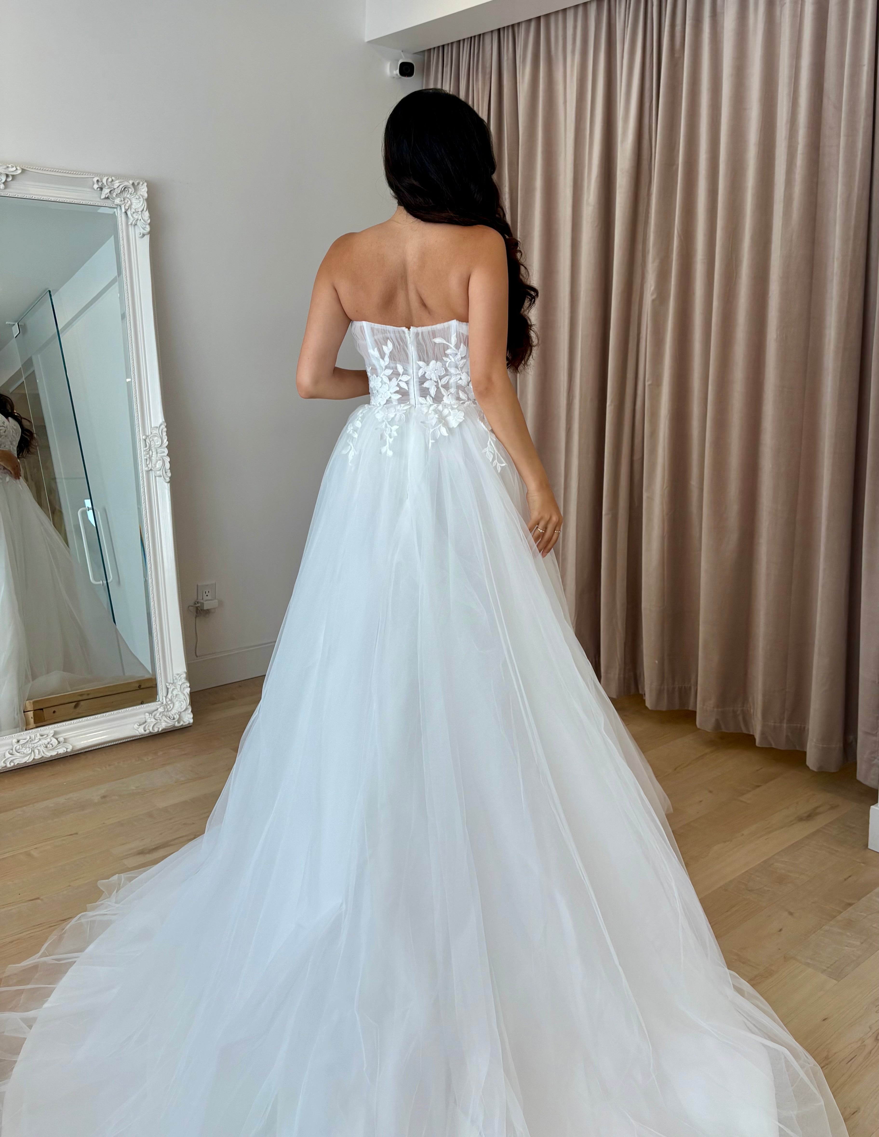 *EXCLUSIVITÉ* Aurie - robe de mariée romantique en tulle avec haut bustier *EXCLUSIVITÉ* Aurie - robe de mariée romantique en tulle avec haut bustier