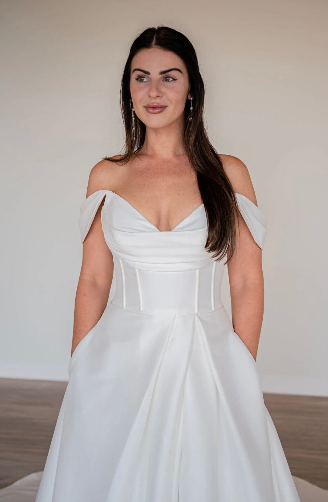 * EXCLUSIVITÉ * Dream - robe de mariée moderne et classique à bustier de style corset avec bretelles tombantes amovibles et fente à la jambe * EXCLUSIVITÉ * Dream - robe de mariée moderne et classique à bustier de style corset avec bretelles tombantes amovibles et fente à la jambe