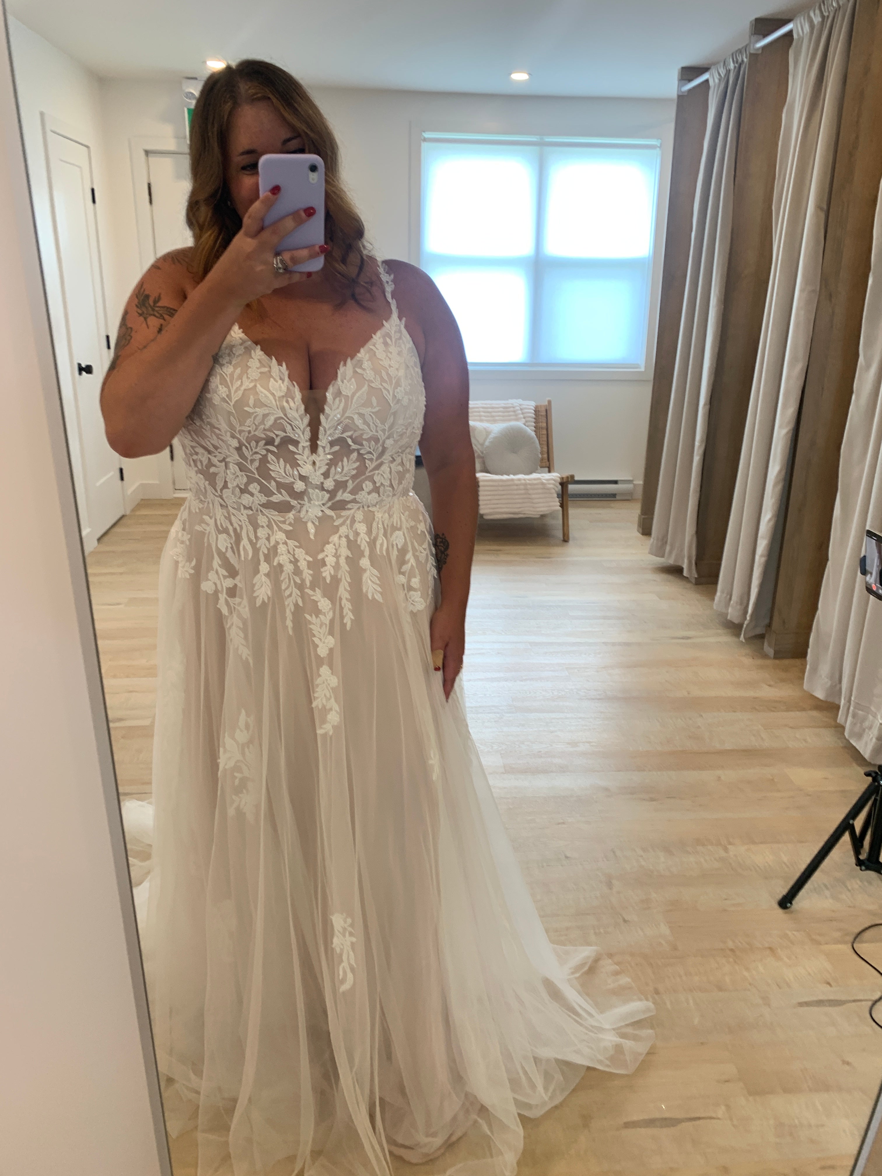 *EXCLUSIVITÉ* Angus *échantillons taille 14 et taille 18*- robe boho romantique en dentelle avec haut brodée et bretelles en dentelle *EXCLUSIVITÉ* Angus *échantillons taille 14 et taille 18*- robe boho romantique en dentelle avec haut brodée et bretelles en dentelle