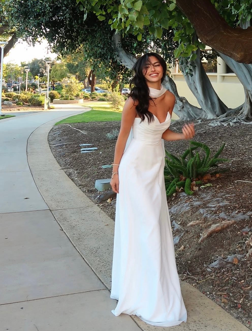 Millie - robe de mariée simple en chiffon avec dos lacé Millie - robe de mariée simple en chiffon avec dos lacé