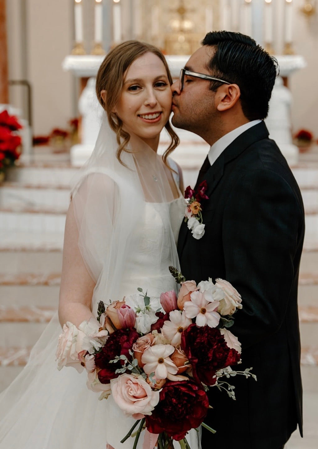 Marigot - robe de mariée classique en mikado extensible à encolure droite avec dos ouvert Marigot - robe de mariée classique en mikado extensible à encolure droite avec dos ouvert