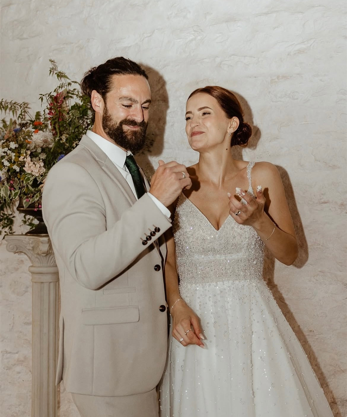 Maskara – robe de mariée haut de gamme en perles et tulle Maskara – robe de mariée haut de gamme en perles et tulle