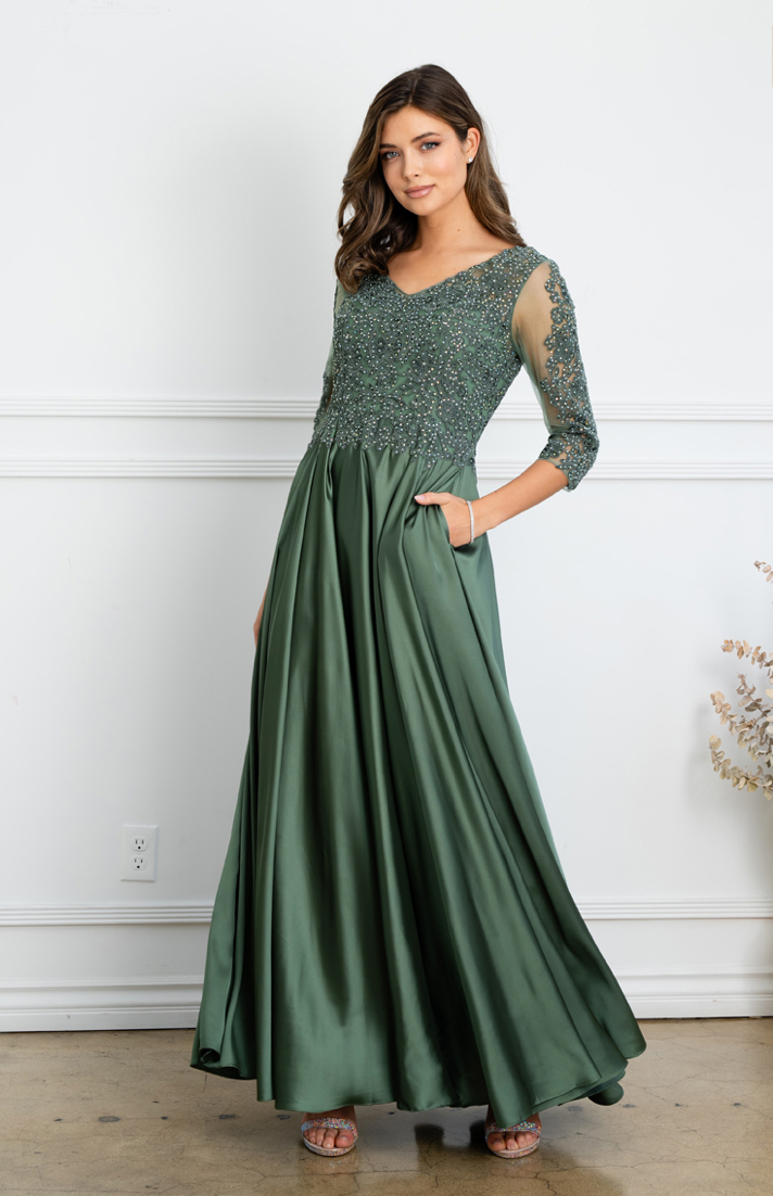 Jenna - robe de coupe A en satin et haut en dentelle brodée Jenna - robe de coupe A en satin et haut en dentelle brodée