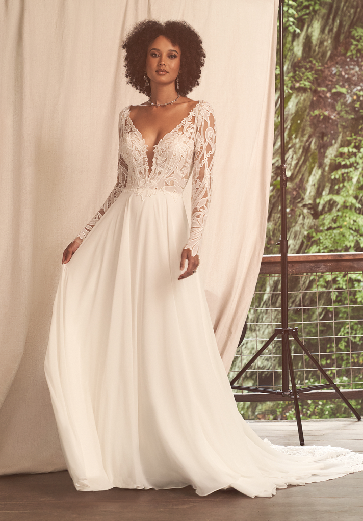 Edward *échantillon taille 14* - robe de mariée boho avec manches longues, dos ouvert en V et jupe de chiffon avec traîne AVEC finitions de dentelle Edward *échantillon taille 14* - robe de mariée boho avec manches longues, dos ouvert en V et jupe de chiffon avec traîne AVEC finitions de dentelle