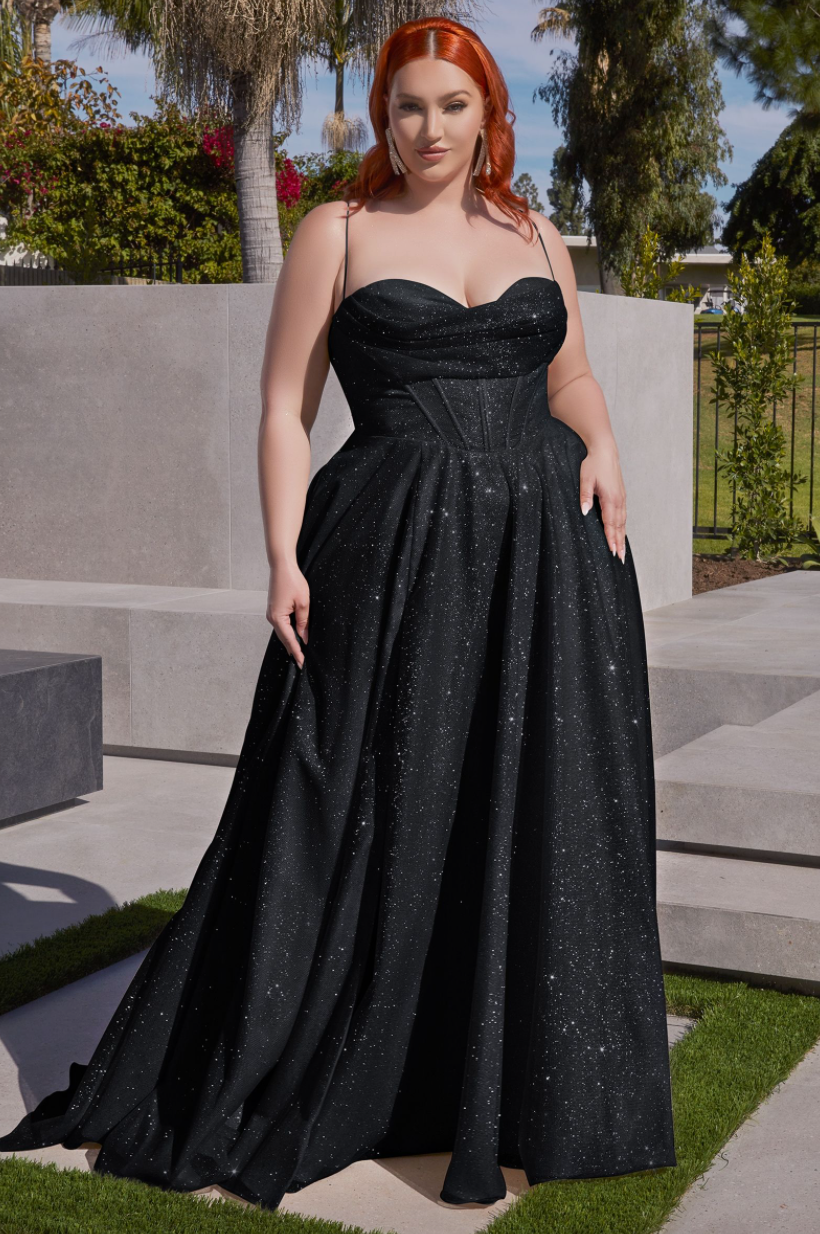 Emmetth - robe longue en tissus brillant à encolure droite de style corset et dos lacé Emmetth - robe longue en tissus brillant à encolure droite de style corset et dos lacé