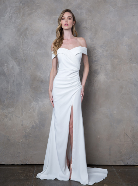 Atlas - Robe de mariée longue de coupe droite avec fente à épaules dénudées Atlas - Robe de mariée longue de coupe droite avec fente à épaules dénudées