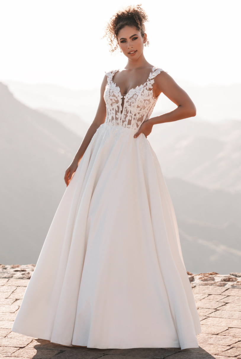 Elias - robe de mariée classique avec haut en dentelle sexy de style corset jupe de satin mât avec crinoline Elias - robe de mariée classique avec haut en dentelle sexy de style corset jupe de satin mât avec crinoline