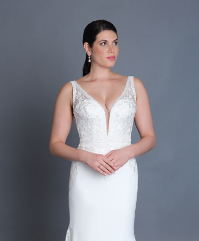Antonio *échantillon taille 16* - robe de mariée moderne avec haut en dentelle boho et jupe en crêpe avec insertions de dentelle Antonio *échantillon taille 16* - robe de mariée moderne avec haut en dentelle boho et jupe en crêpe avec insertions de dentelle