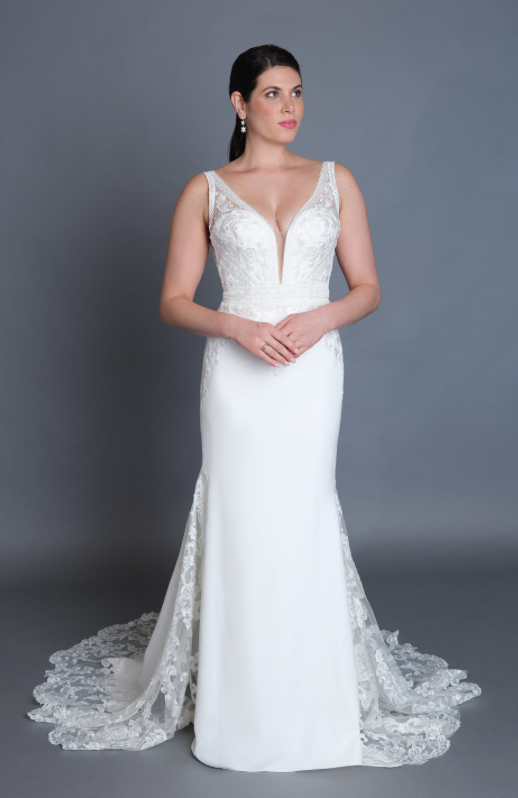 Antonio *échantillon taille 16* - robe de mariée moderne avec haut en dentelle boho et jupe en crêpe avec insertions de dentelle Antonio *échantillon taille 16* - robe de mariée moderne avec haut en dentelle boho et jupe en crêpe avec insertions de dentelle