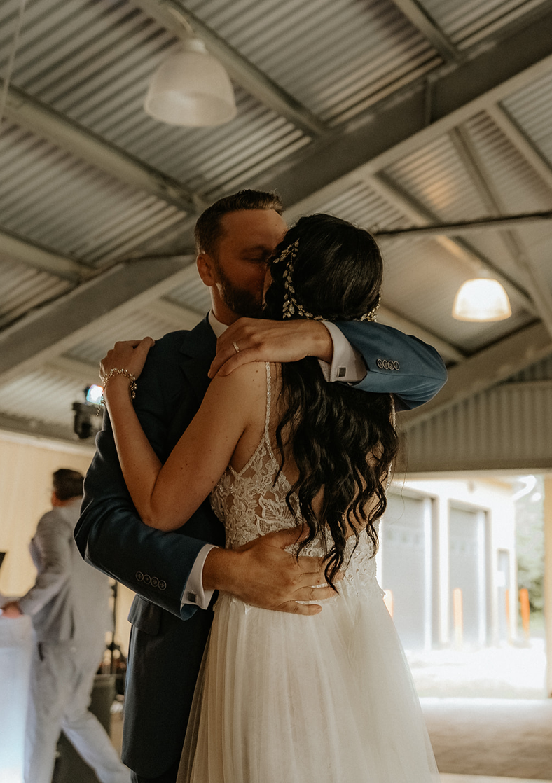 * EXCLUSIVITÉ* Demi *Échantillon taille 20* - robe boho romantique en dentelle avec haut brodée et dos dégagé * EXCLUSIVITÉ* Demi *Échantillon taille 20* - robe boho romantique en dentelle avec haut brodée et dos dégagé