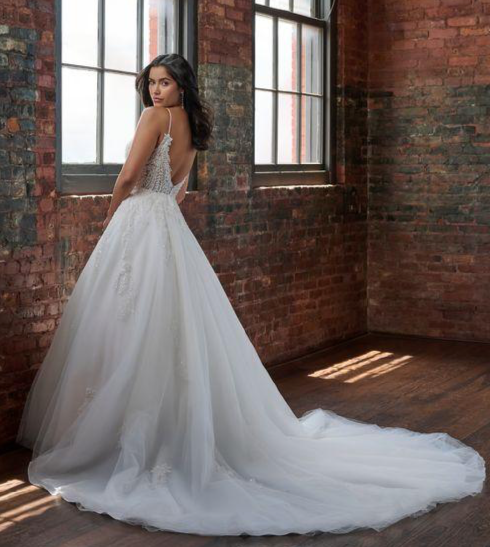 *EXCLUSIVITÉ* Noah - robe de princesse volumineuse en tulle avec haut brodé de dentelle et bretelles fines *EXCLUSIVITÉ* Noah - robe de princesse volumineuse en tulle avec haut brodé de dentelle et bretelles fines