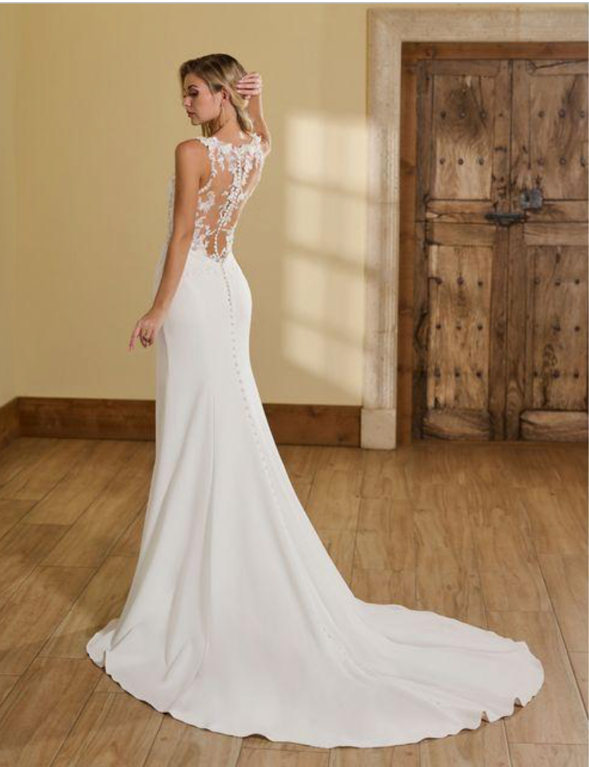 *EXCLUSIVITÉ* Amelia - robe de mariée ajustée en crêpe extensible avec haut en dentelle et dos illusion *EXCLUSIVITÉ* Amelia - robe de mariée ajustée en crêpe extensible avec haut en dentelle et dos illusion