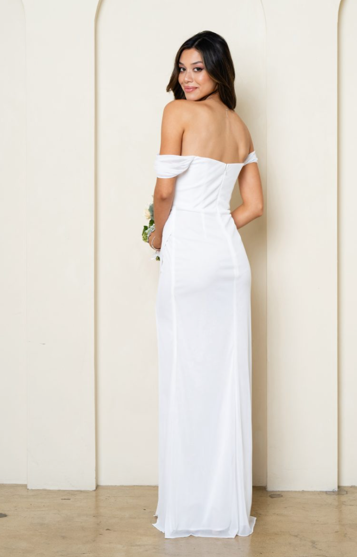 Pilar - robe de mariée simple à encolure off shoulder Pilar - robe de mariée simple à encolure off shoulder