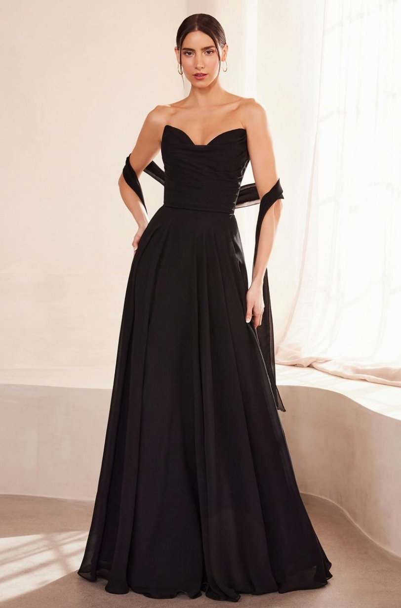 Magnus - robe longue en chiffon sans bretelles avec dos lacé, avec châle Magnus - robe longue en chiffon sans bretelles avec dos lacé, avec châle