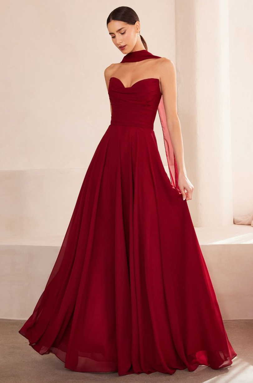 Magnus - robe longue en chiffon sans bretelles avec dos lacé, avec châle Magnus - robe longue en chiffon sans bretelles avec dos lacé, avec châle