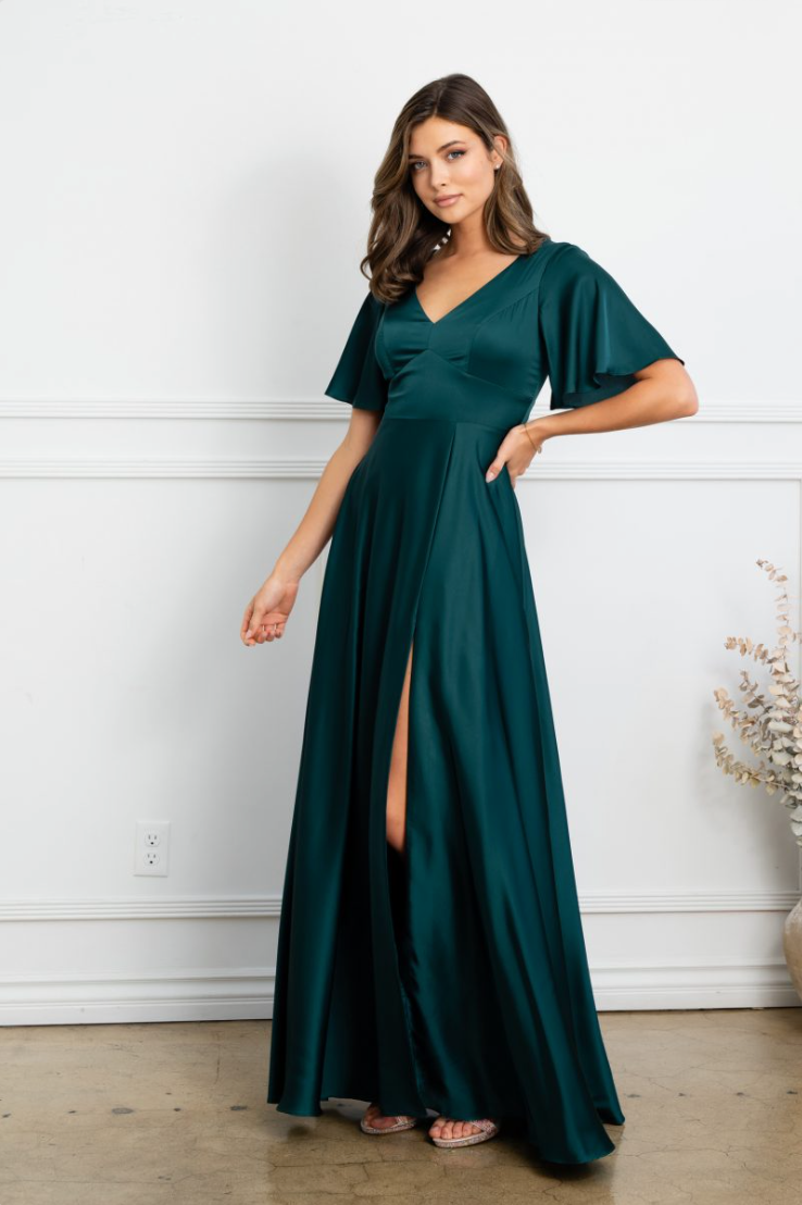 Tina - robe longue à décolleté en V et manches courtes avec ouverture au dos Tina - robe longue à décolleté en V et manches courtes avec ouverture au dos