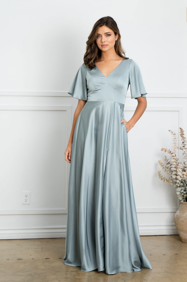 Tina - robe longue à décolleté en V et manches courtes avec ouverture au dos Tina - robe longue à décolleté en V et manches courtes avec ouverture au dos