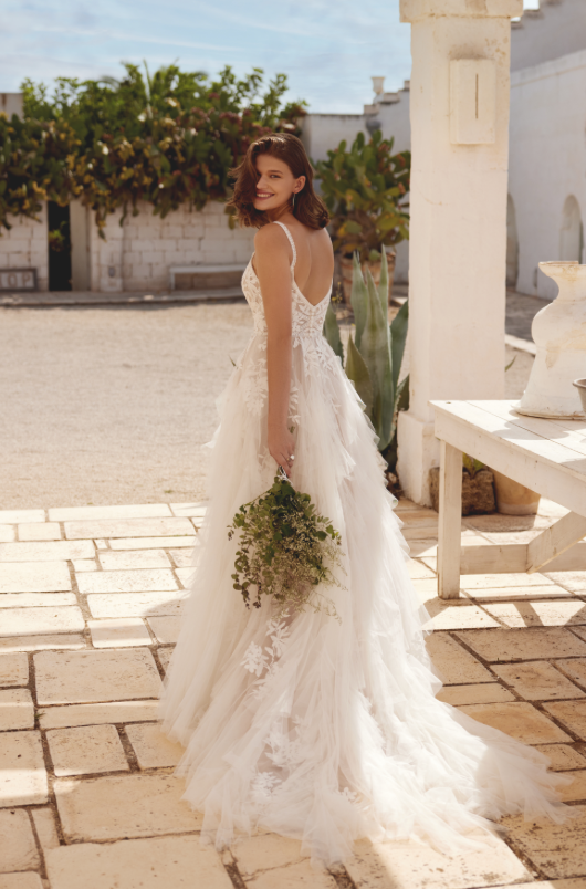 Lauria - robe de mariée boho à jupe volantée avec haut en dentelle sans perlage Lauria - robe de mariée boho à jupe volantée avec haut en dentelle sans perlage