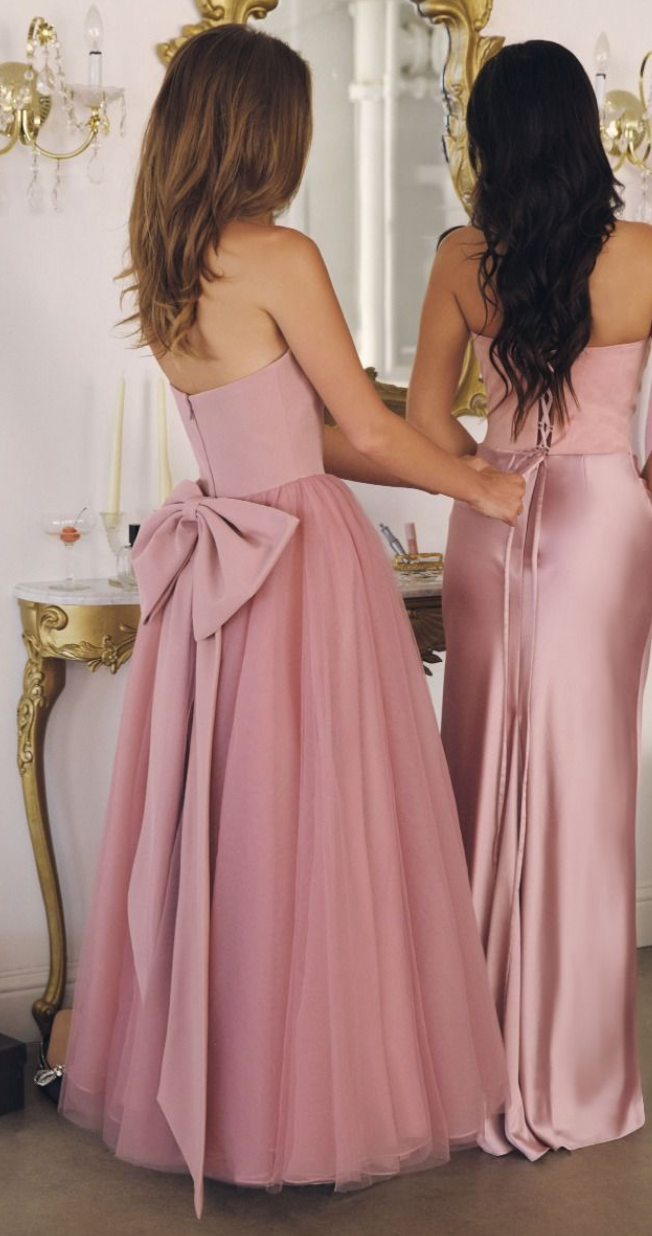 Cindie - robe de longueur midi à haut bustier et jupe de tulle avec boucle amovible au dos Cindie - robe de longueur midi à haut bustier et jupe de tulle avec boucle amovible au dos