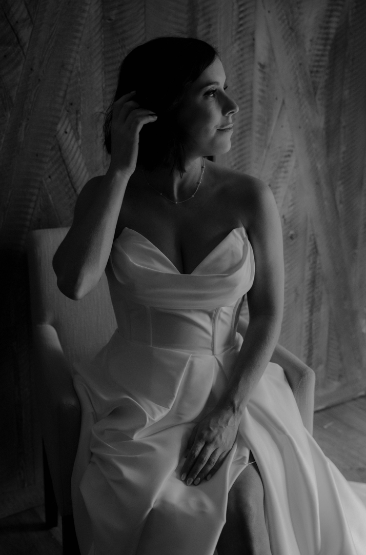 * EXCLUSIVITÉ * Dream - robe de mariée moderne et classique à bustier de style corset avec bretelles tombantes amovibles et fente à la jambe * EXCLUSIVITÉ * Dream - robe de mariée moderne et classique à bustier de style corset avec bretelles tombantes amovibles et fente à la jambe