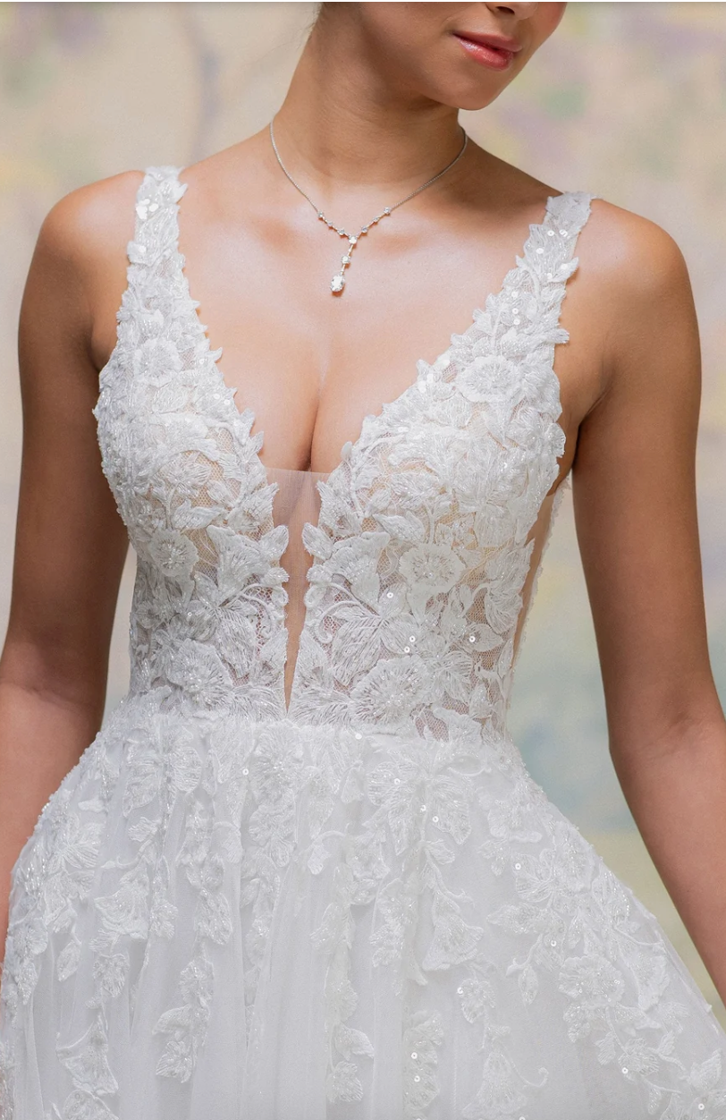 Peggy - robe de mariée romantique coupe A en tulle avec dentelle et dos en V Peggy - robe de mariée romantique coupe A en tulle avec dentelle et dos en V