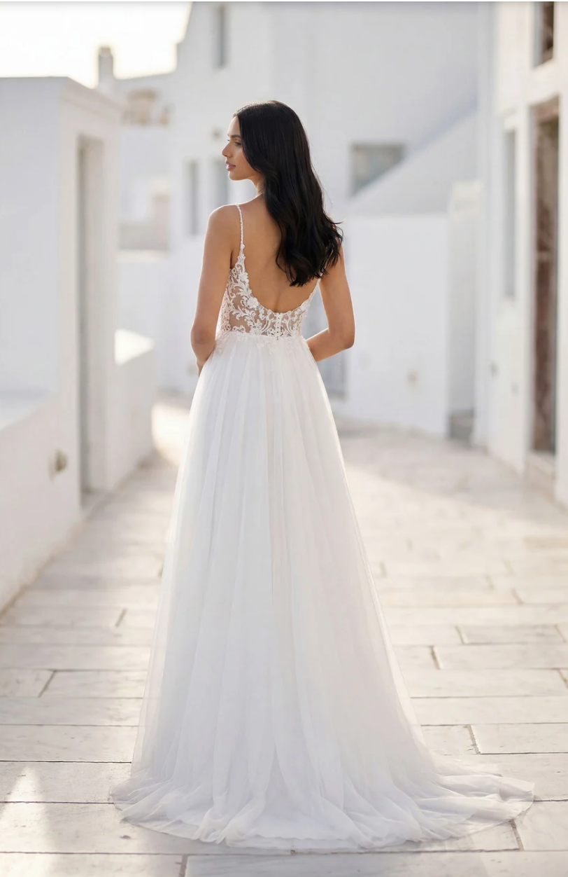 John - robe de mariée romantique en dentelle et jupe de tulle légère John - robe de mariée romantique en dentelle et jupe de tulle légère