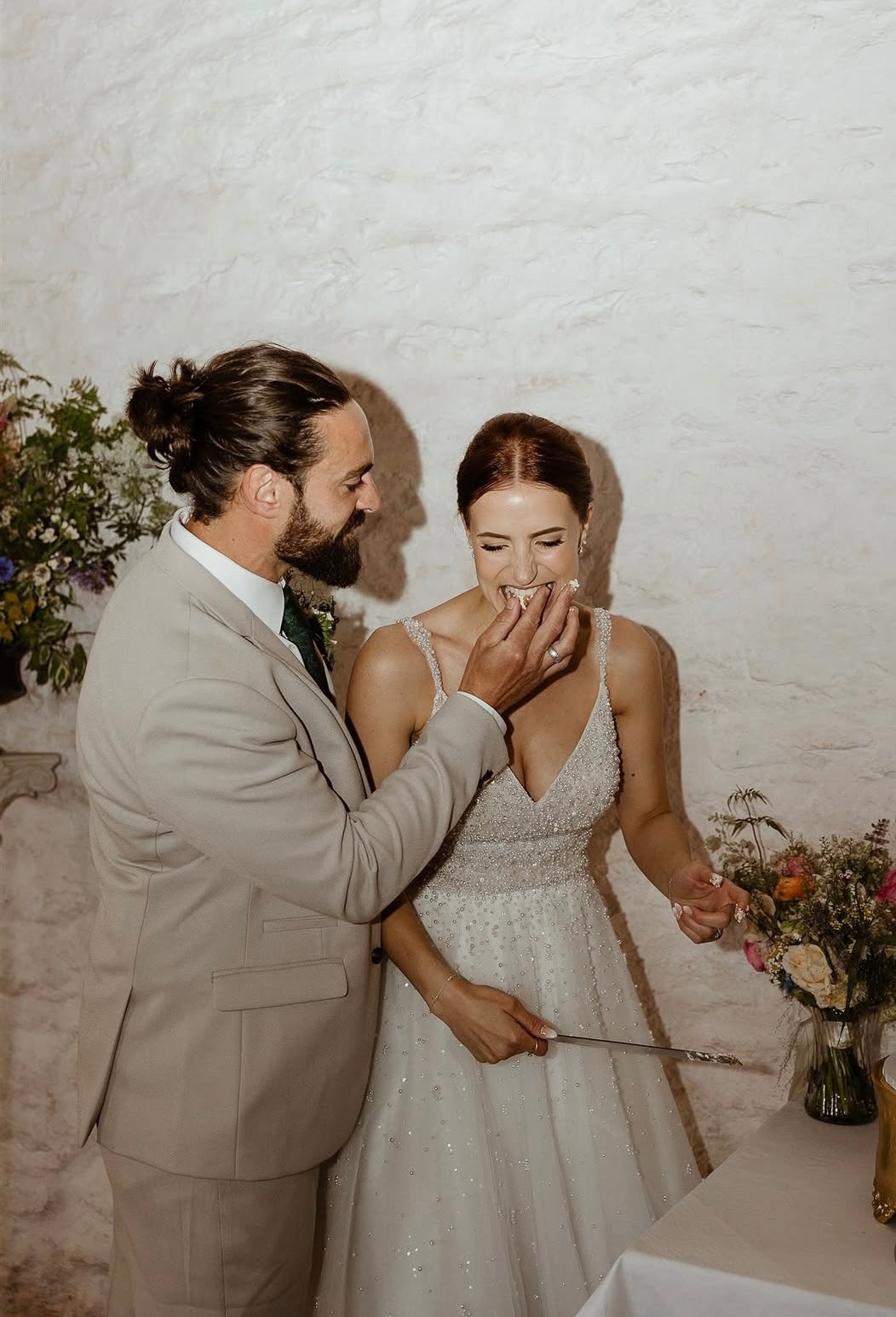 Maskara – robe de mariée haut de gamme en perles et tulle Maskara – robe de mariée haut de gamme en perles et tulle