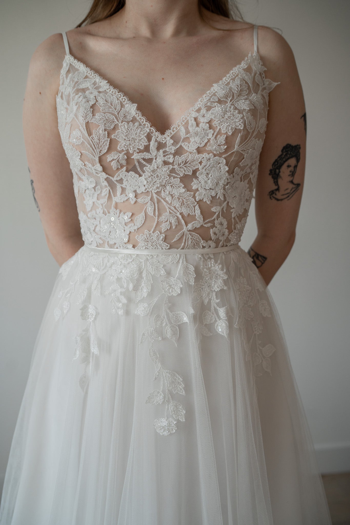 * EXCLUSIVITÉ* Marissa aussi disponible *taille plus* - robe boho romantique en dentelle avec haut brodée et bretelles délicates * EXCLUSIVITÉ* Marissa aussi disponible *taille plus* - robe boho romantique en dentelle avec haut brodée et bretelles délicates