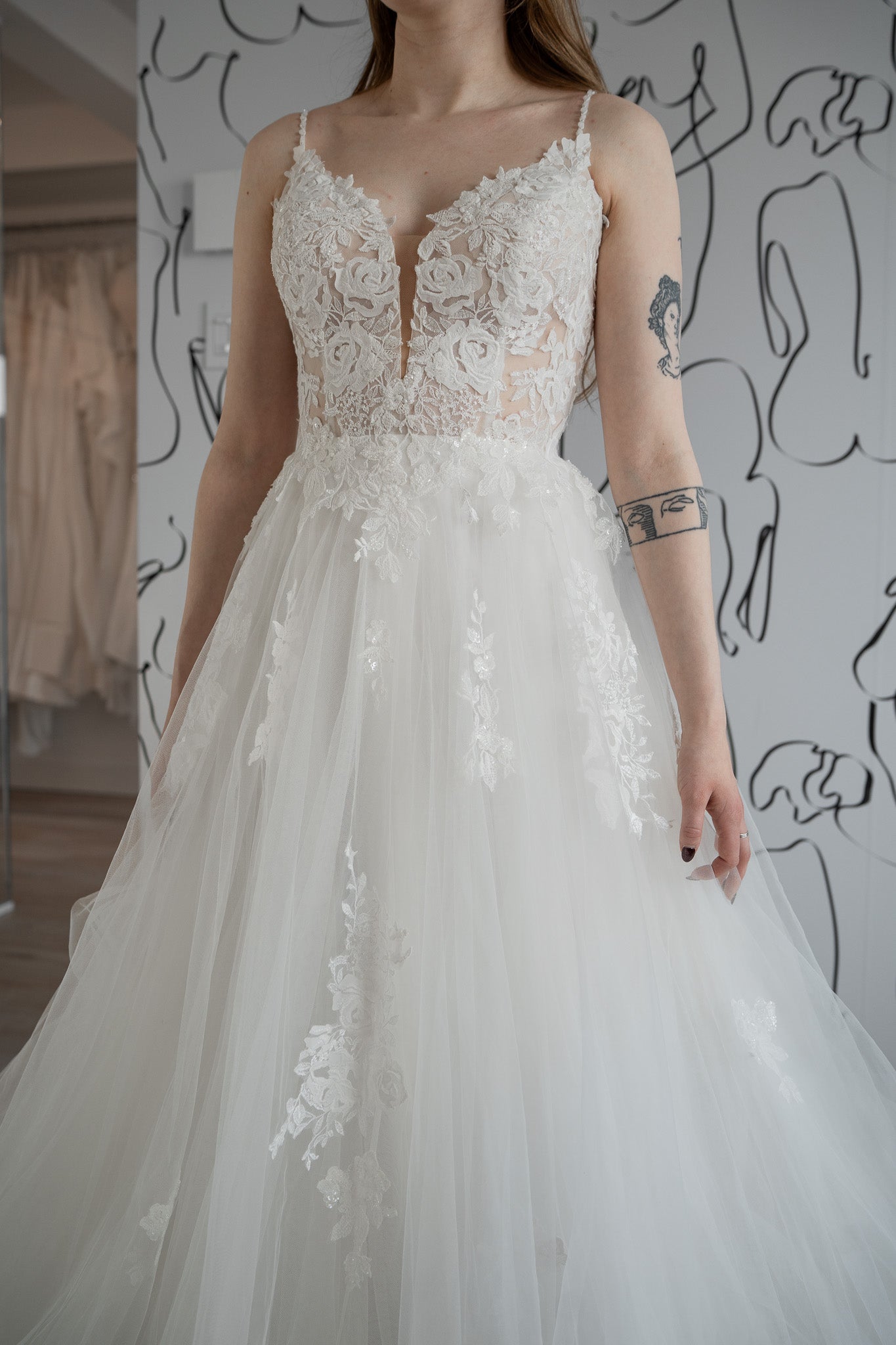 *EXCLUSIVITÉ* Pokey - robe boho romantique volumineuse en tulle avec haut brodé de dentelle et duo de bretelles *EXCLUSIVITÉ* Pokey - robe boho romantique volumineuse en tulle avec haut brodé de dentelle et duo de bretelles