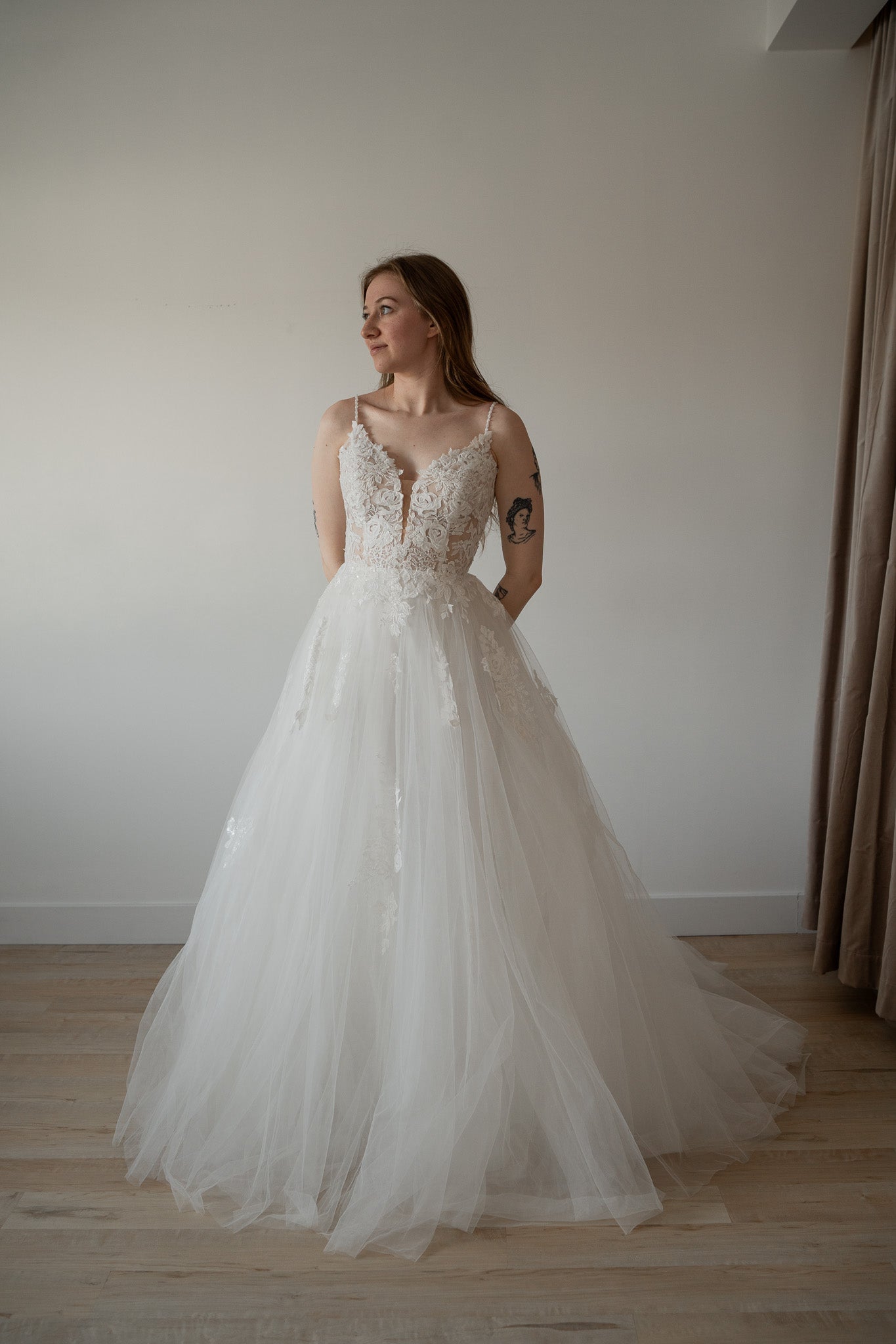 *EXCLUSIVITÉ* Pokey - robe boho romantique volumineuse en tulle avec haut brodé de dentelle et duo de bretelles *EXCLUSIVITÉ* Pokey - robe boho romantique volumineuse en tulle avec haut brodé de dentelle et duo de bretelles