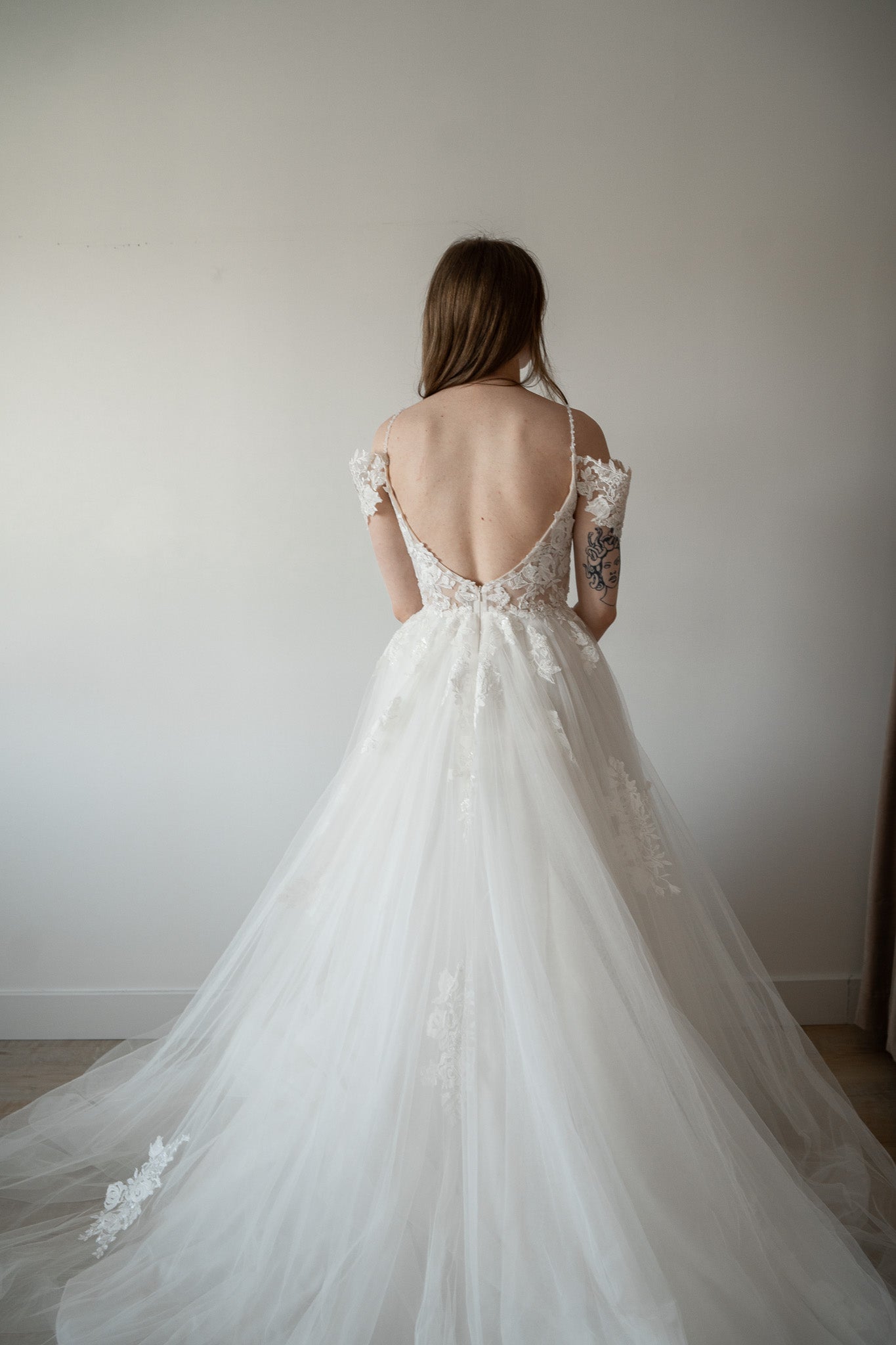 *EXCLUSIVITÉ* Pokey - robe boho romantique volumineuse en tulle avec haut brodé de dentelle et duo de bretelles *EXCLUSIVITÉ* Pokey - robe boho romantique volumineuse en tulle avec haut brodé de dentelle et duo de bretelles