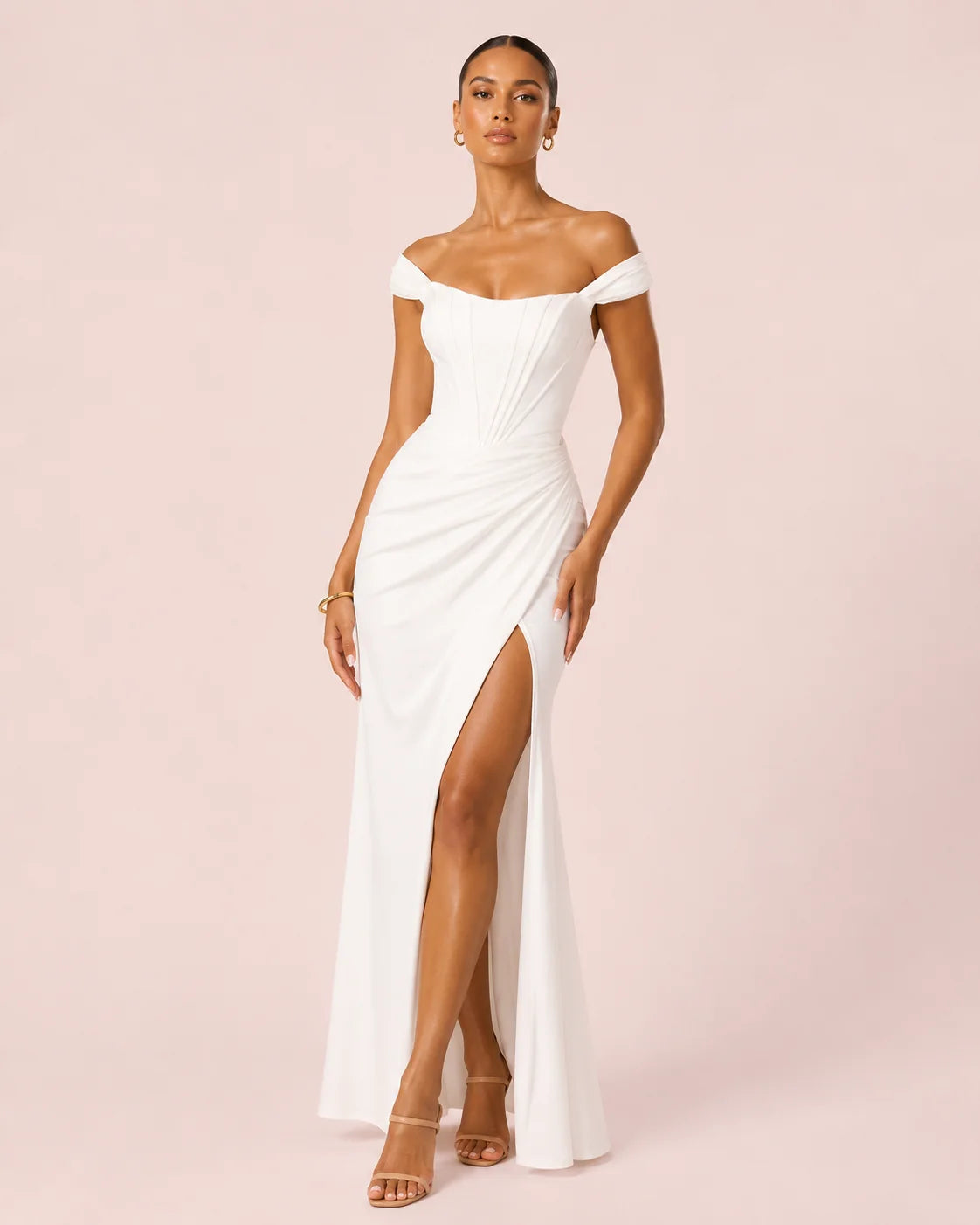Sensa - Robe de mariée longue de coupe ajustée à bustier à bretelles amovibles avec fente sans bretelles et dos lacé Sensa - Robe de mariée longue de coupe ajustée à bustier à bretelles amovibles avec fente sans bretelles et dos lacé