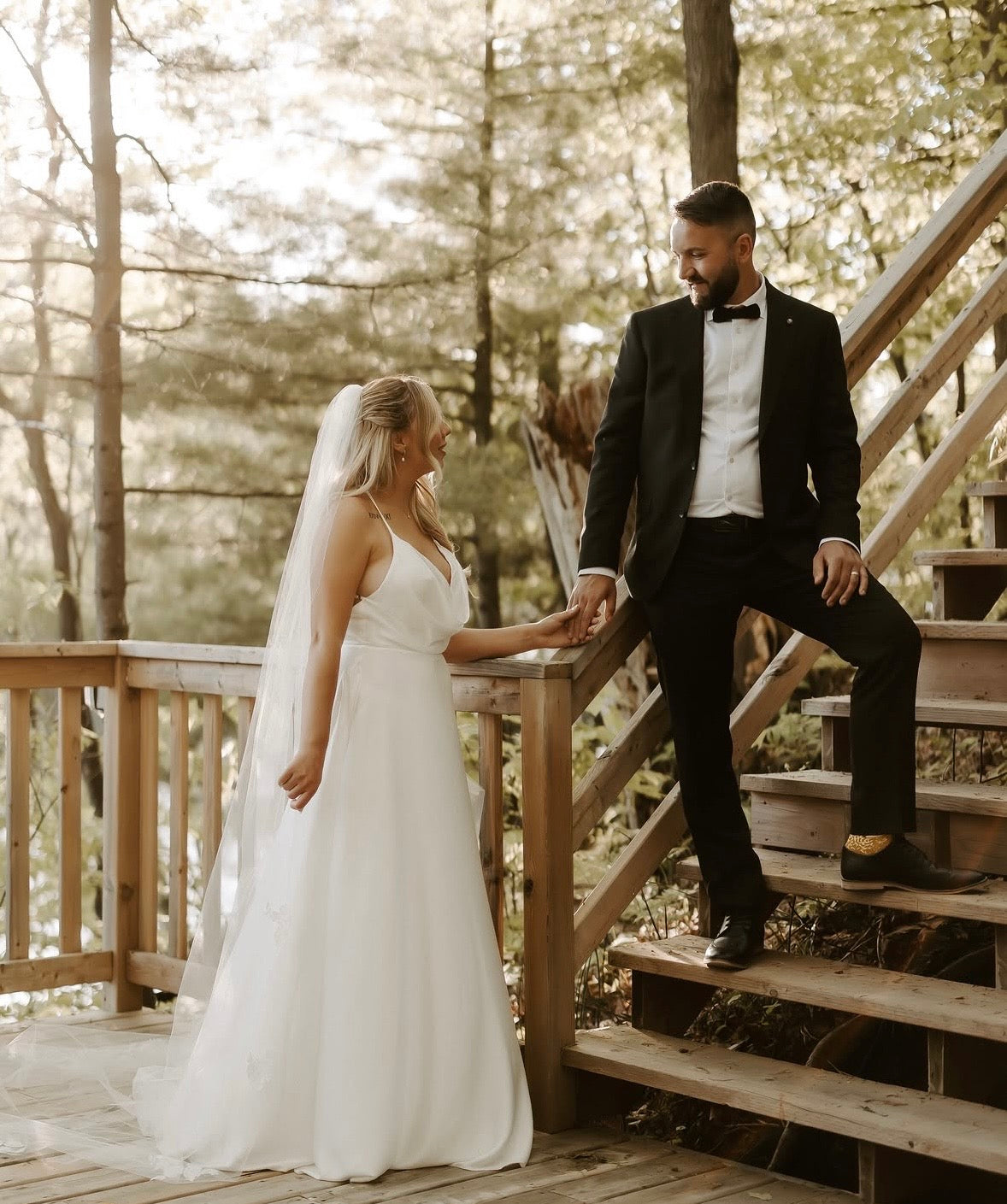 Maisie - robe de mariée simple en satin avec dos dégagé et bretelles fines croisées Maisie - robe de mariée simple en satin avec dos dégagé et bretelles fines croisées