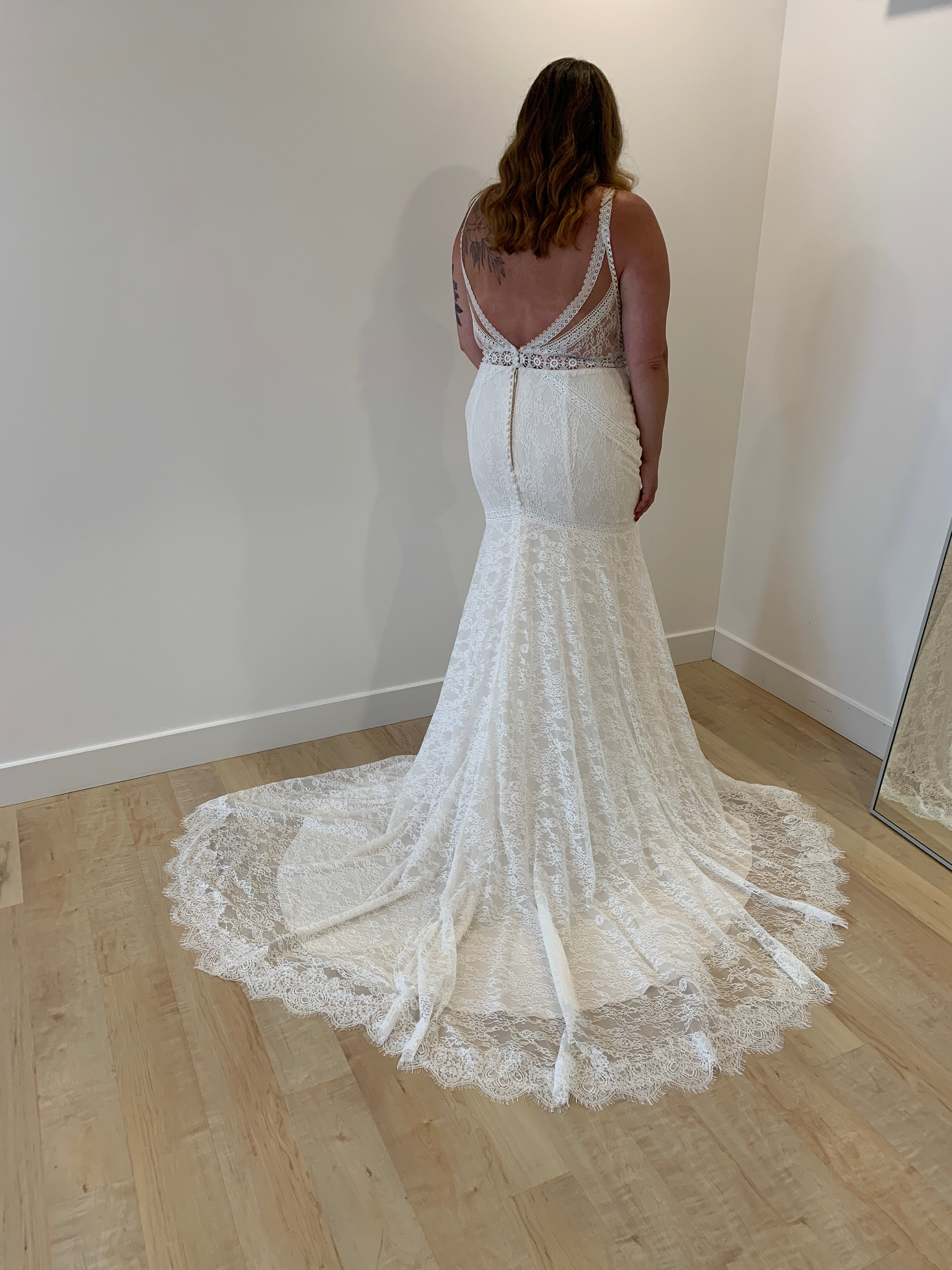 *EXCLUSIVITÉ* Gracie * échantillon taille 20 - robe de mariée boho de coupe ajustée en dentelle *EXCLUSIVITÉ* Gracie * échantillon taille 20 - robe de mariée boho de coupe ajustée en dentelle