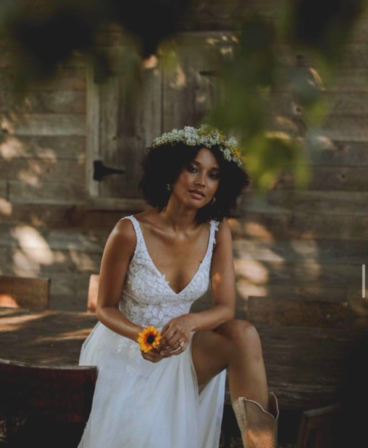 Evelyn - robe de mariée romantique de coupe A en tulle et dentelle avec bretelles larges et dos ouvert Evelyn - robe de mariée romantique de coupe A en tulle et dentelle avec bretelles larges et dos ouvert