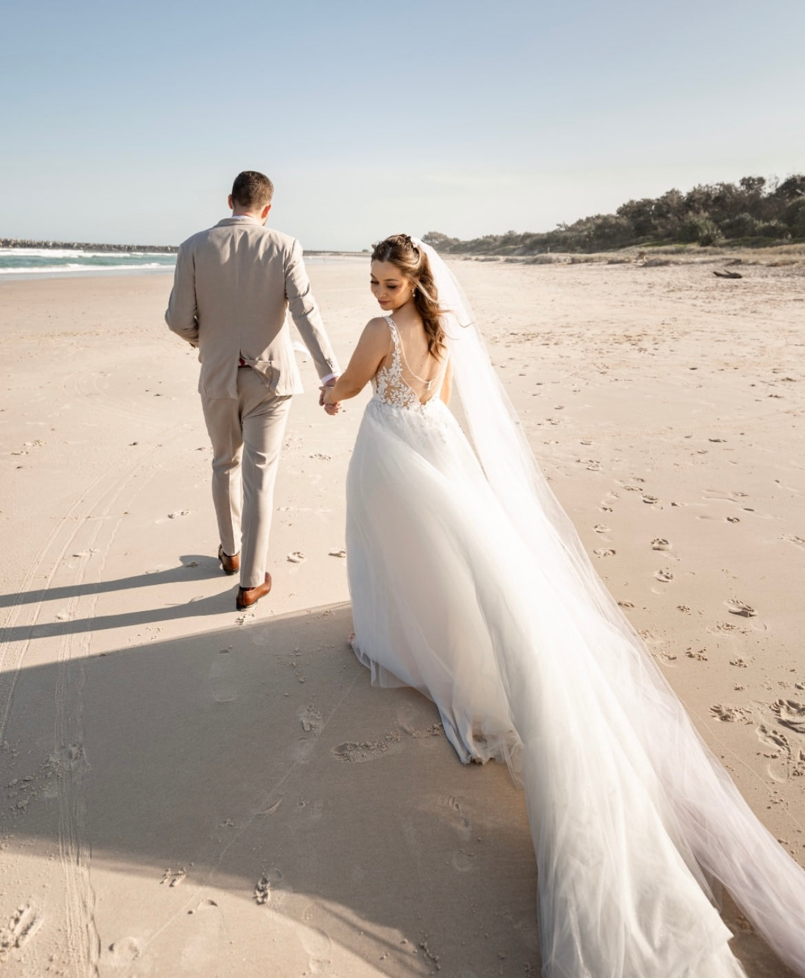 Mason - robe de mariée romantique de coupe A en tulle et dentelle sans perle avec bretelles larges et dos ouvert Mason - robe de mariée romantique de coupe A en tulle et dentelle sans perle avec bretelles larges et dos ouvert