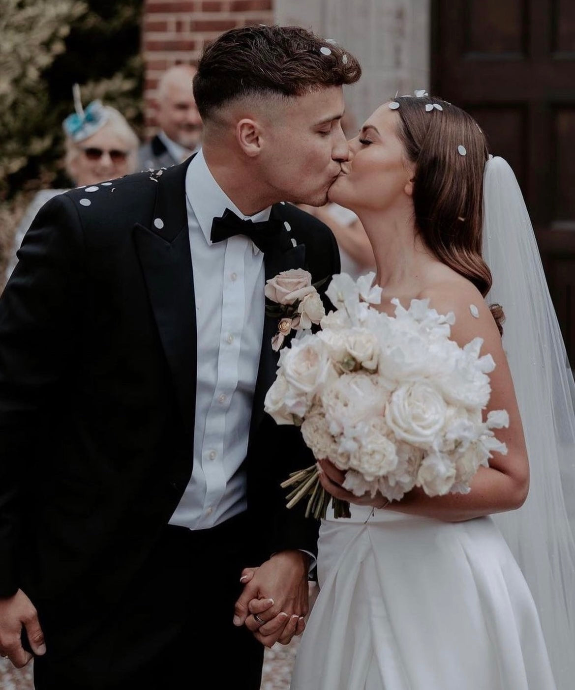 Watson - robe de mariée moderne et classique à bustier en coeur et fente dramatique à la jambe Watson - robe de mariée moderne et classique à bustier en coeur et fente dramatique à la jambe