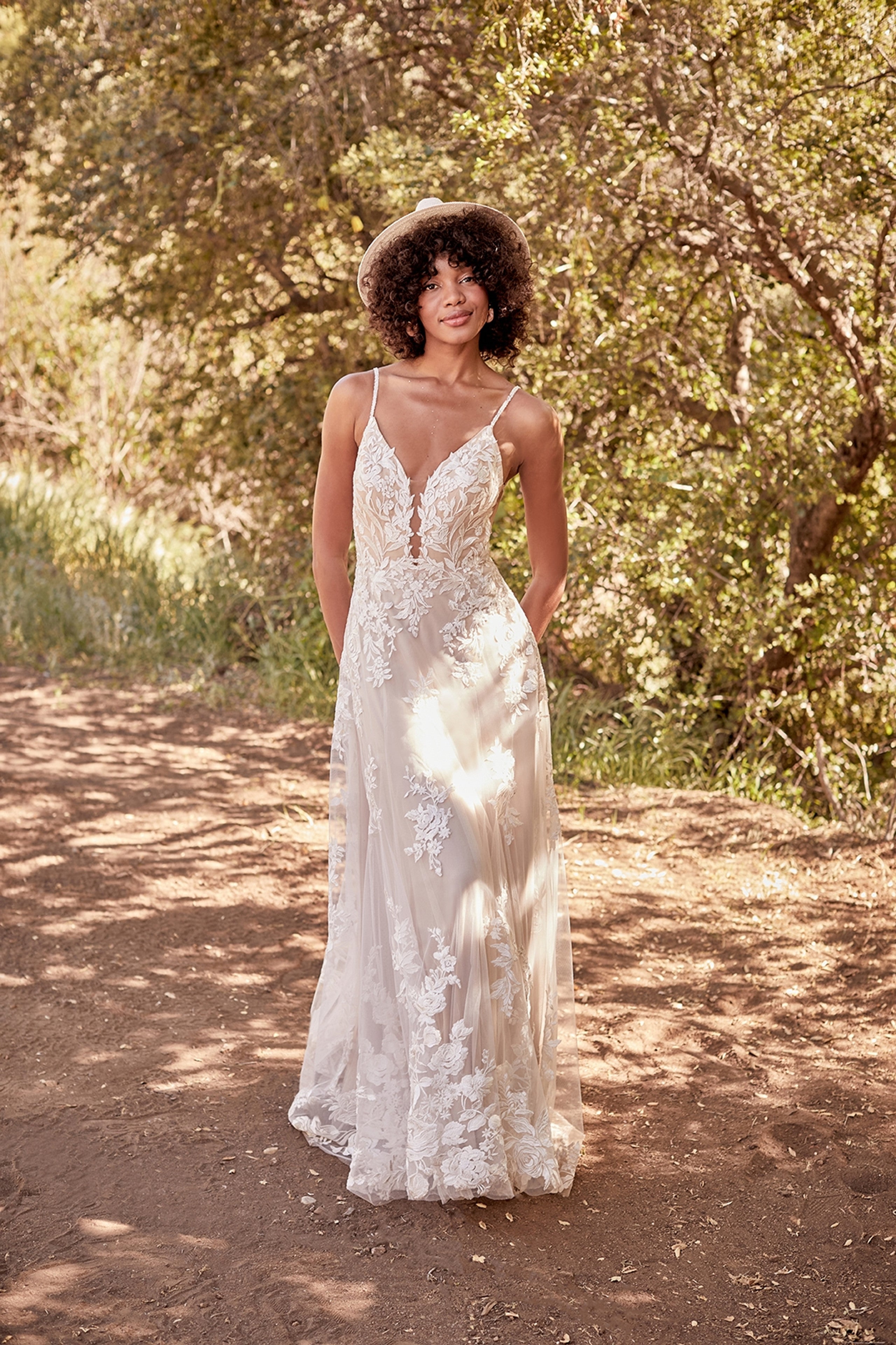 Denby *échantillon taille 16* - robe boho en dentelle coupe légèrement évasée toute en dentelle Denby *échantillon taille 16* - robe boho en dentelle coupe légèrement évasée toute en dentelle