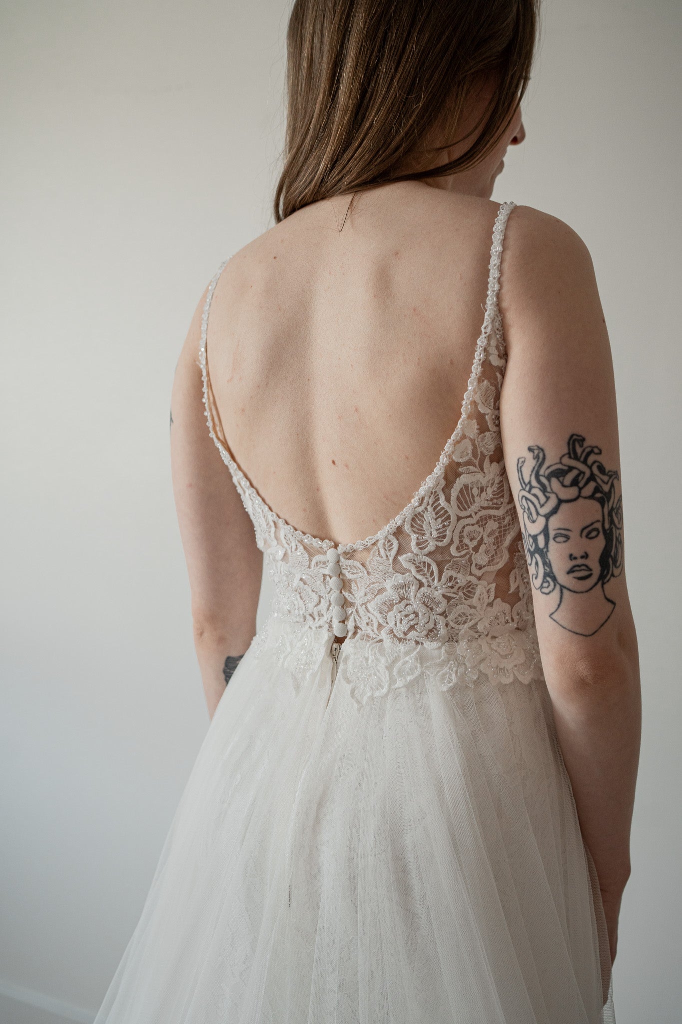 *EXCLUSIVITÉ* Demi aussi disponible *taille plus* - robe boho romantique en dentelle avec haut brodée et dos dégagé *EXCLUSIVITÉ* Demi aussi disponible *taille plus* - robe boho romantique en dentelle avec haut brodée et dos dégagé