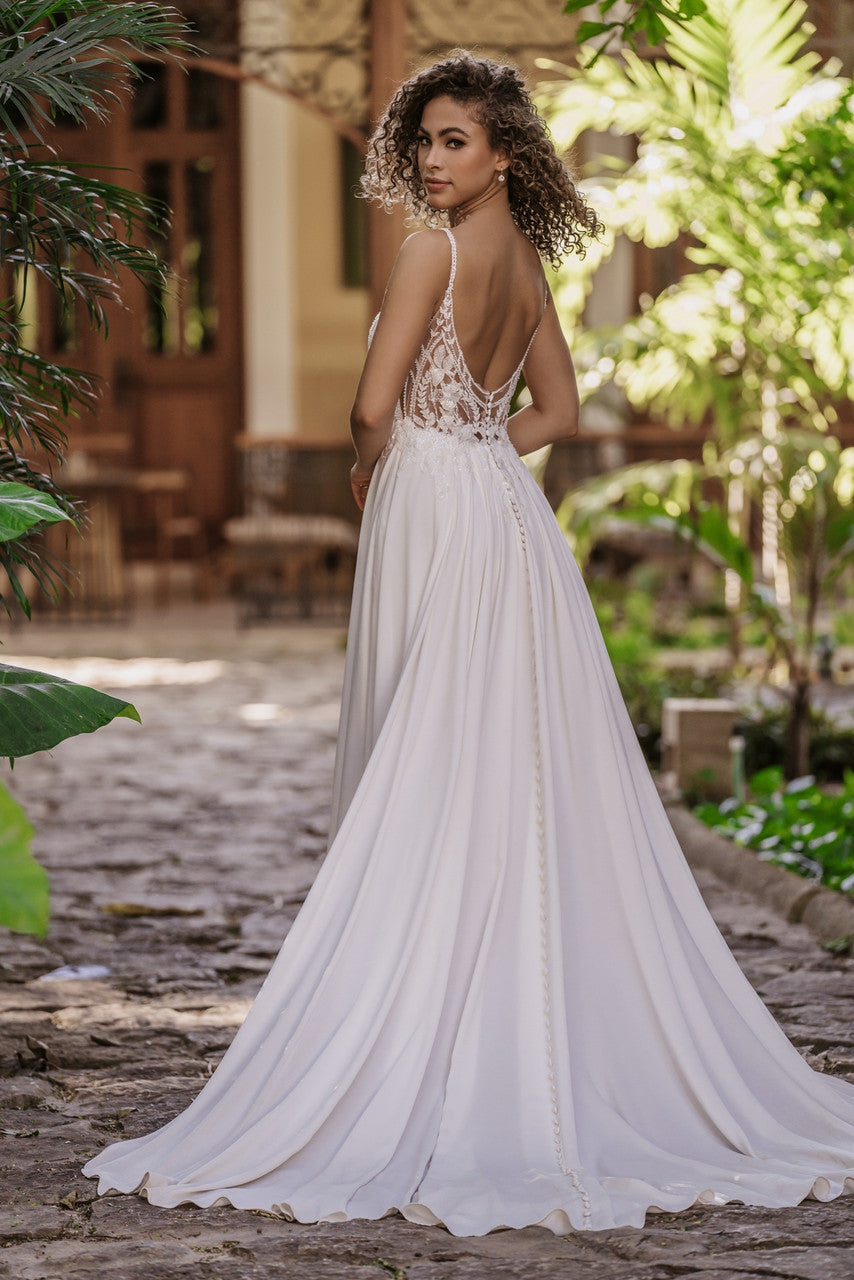 Breeze - robe de mariée avec jupe de chiffon et haut brodé Breeze - robe de mariée avec jupe de chiffon et haut brodé