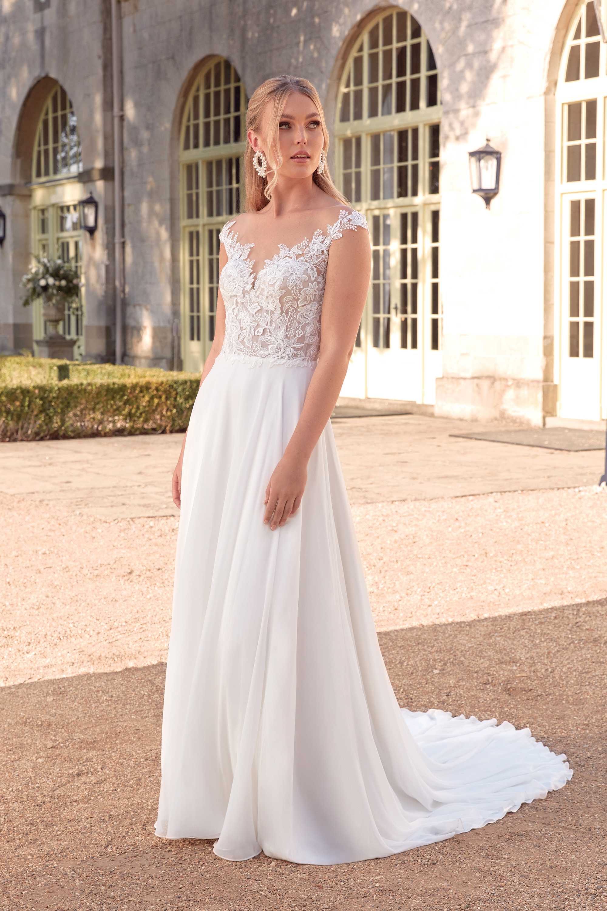 Dash *échantillon taille 20* - robe de mariée avec manches off shoulder et dos illusion Dash *échantillon taille 20* - robe de mariée avec manches off shoulder et dos illusion