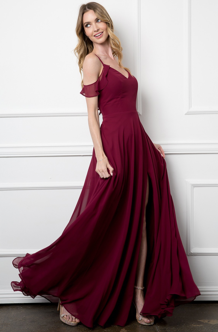 Moxy - Robe longue à fines bretelles et volants off shoulders Moxy - Robe longue à fines bretelles et volants off shoulders