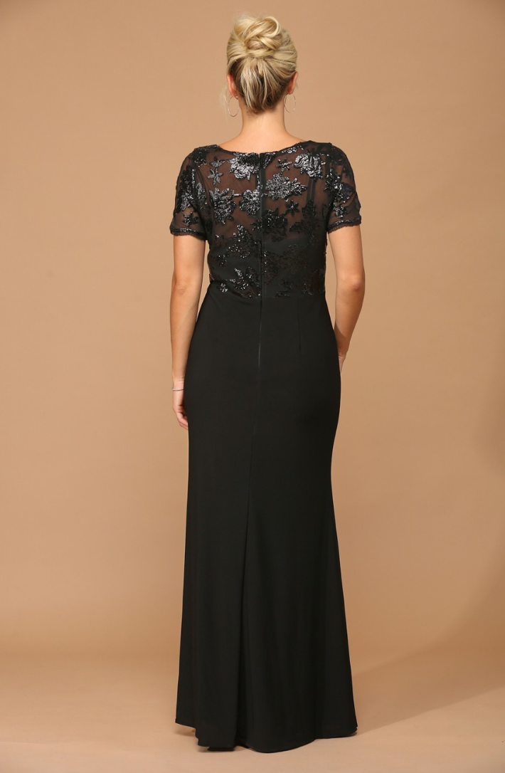 Larisa - robe de coupe droite en crêpe extensible avec jambe fendue et haut en dentelle brillante Larisa - robe de coupe droite en crêpe extensible avec jambe fendue et haut en dentelle brillante