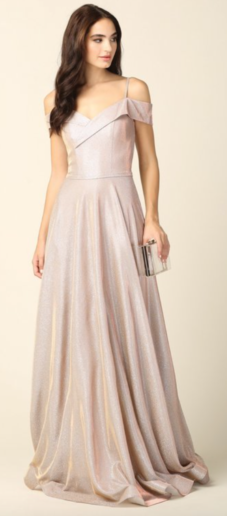 Farley - robe longue en jersey scintillant off shoulders avec décolleté en coeur, poches, bretelles tombantes et jambe fendue Farley - robe longue en jersey scintillant off shoulders avec décolleté en coeur, poches, bretelles tombantes et jambe fendue