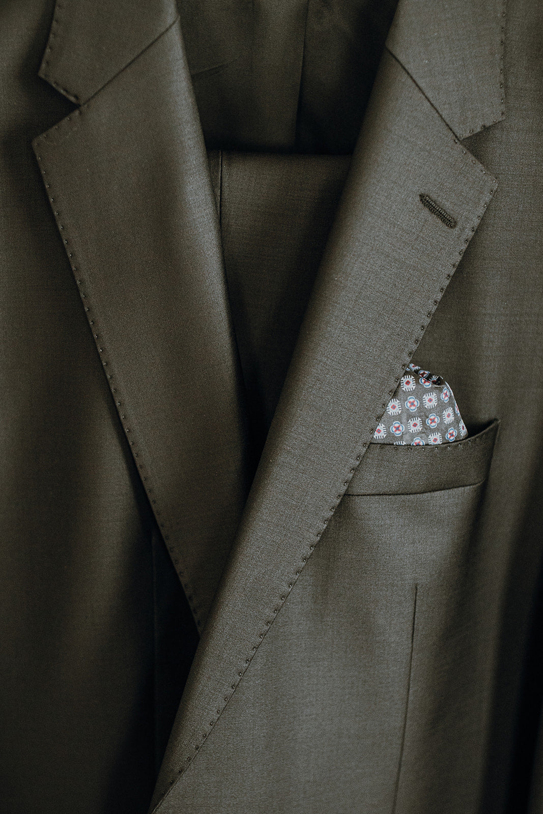 Ensemble / Habit / Complet veston et pantalon collection LUXE européen en mélange de laine Ensemble / Habit / Complet veston et pantalon collection LUXE européen en mélange de laine