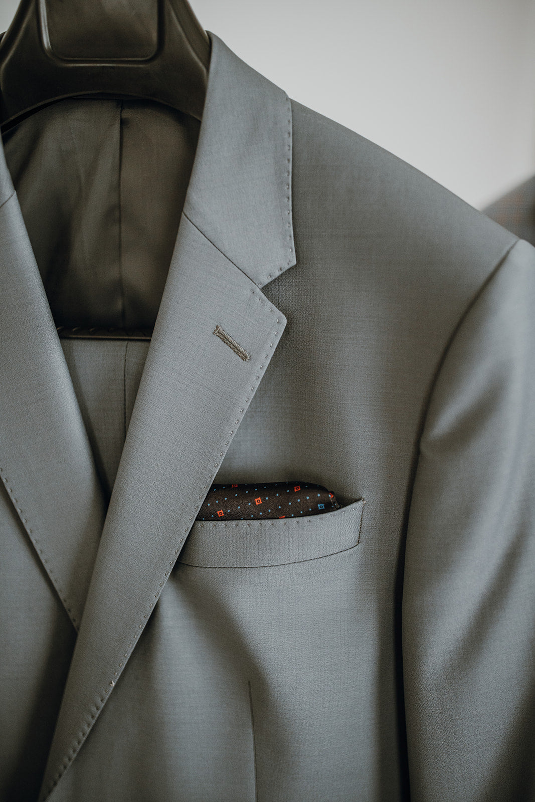 Ensemble / Habit / Complet veston et pantalon collection LUXE européen en mélange de laine Ensemble / Habit / Complet veston et pantalon collection LUXE européen en mélange de laine