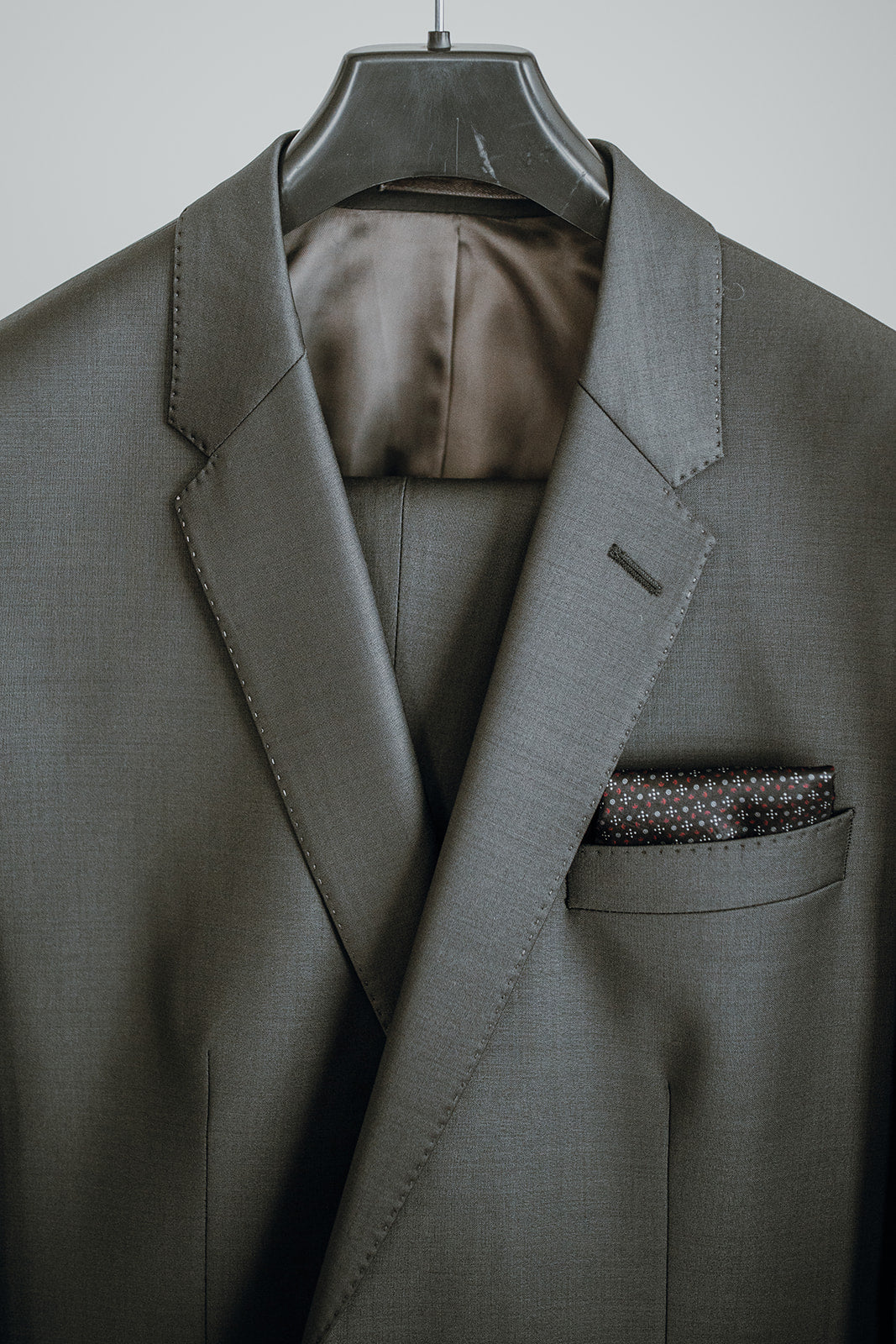 Ensemble / Habit / Complet veston et pantalon collection LUXE européen en mélange de laine Ensemble / Habit / Complet veston et pantalon collection LUXE européen en mélange de laine